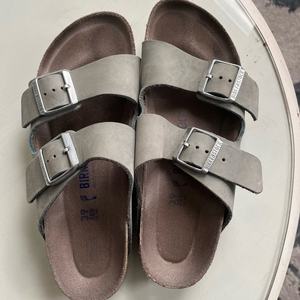 Women’s 8.5 Birkenstocks